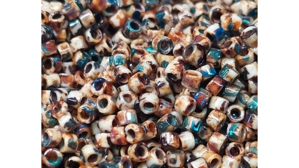 Таблица соответствия оттенков бисера Miyuki. Перевод Делики в круглый 11/0