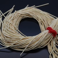Canutillo liso brillo 1.5mm color Cream, 100g