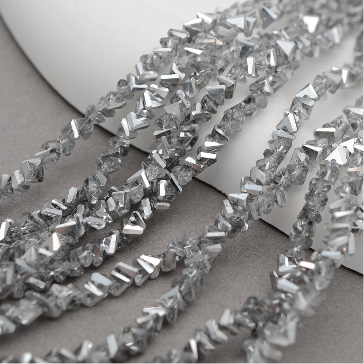 Faceted Polygon Glass Beads 4mm color Silver, 1 strand (~130 beads)