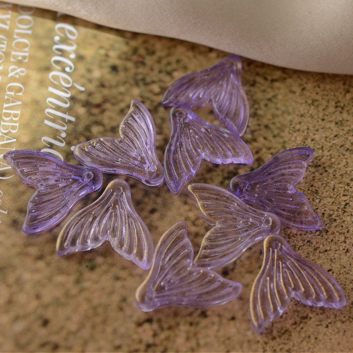 Transparent Spray Painted Glass Fishtail Shape Pendants with Glitter Powder Lilac color, 5 pieces