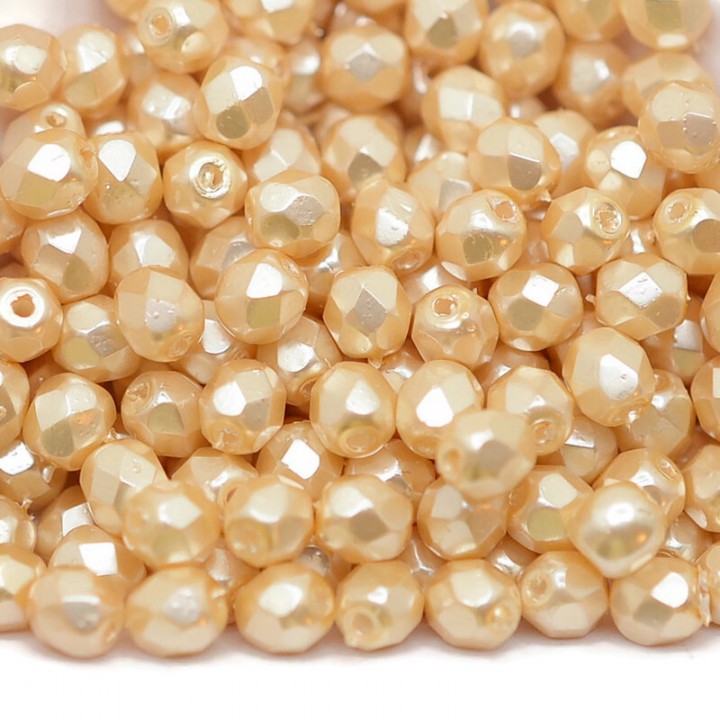 Czech faceted beads Pearls Cream 4mm, 20 pieces