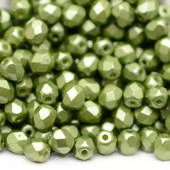 Czech faceted beads Pastel Olivine 4mm, 20 pieces