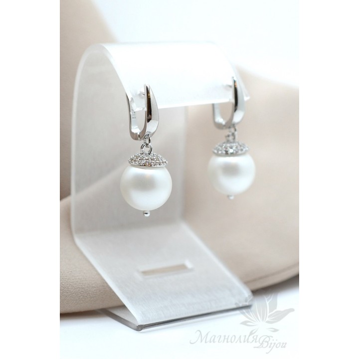 Earrings with large Mallorca pearls and Milano fittings, rhodium plated