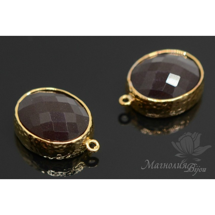 Burgundy oval pendant, 14k gold plated