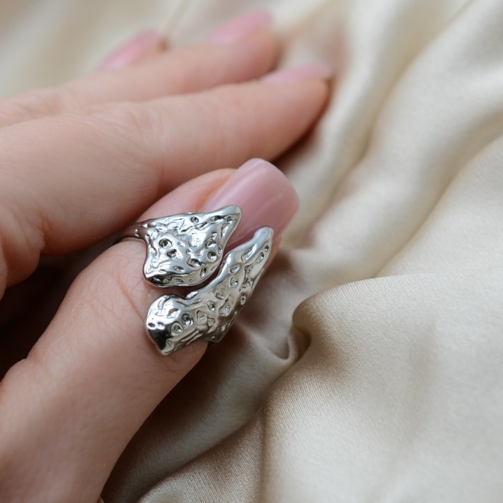 Anillo abierto Dragona Metal arrugado, baño de rodio