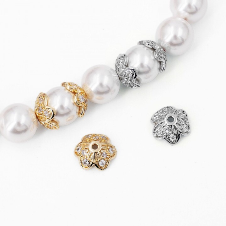 Casquilla Trébol 8mm estilo micro pave, dorado 18K