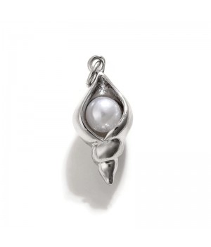Charm Concha con perla, baño de platino