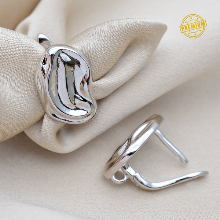Pendientes de latón metal arrugado, baño de platino