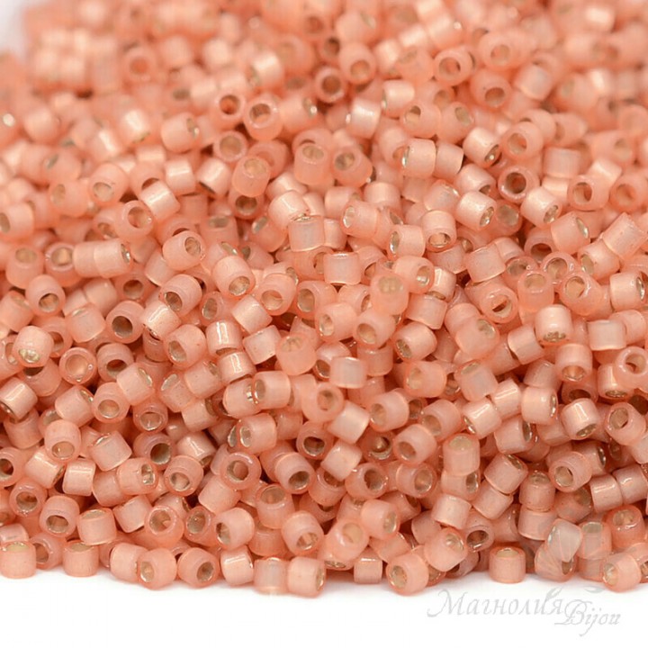 Delica bead DB0622 S/L Peach Alabaster, 5 grams