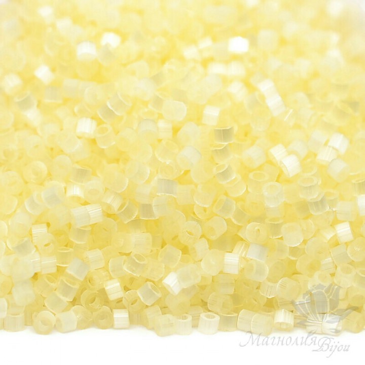 Beads Delica DB0823 Light Yellow Silk Satin, 5 grams