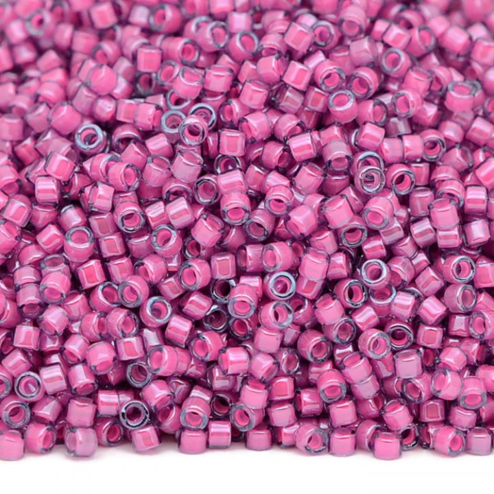 Бисер Delica DB2050 Luminous Jazzberry, 5 грамм Бисер Delica DB2050 Luminous Jazzberry, 5 грамм