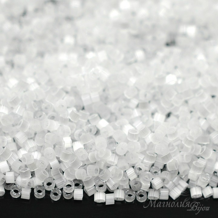 Beads Delica DB0635 Crystal White Silk Satin, 5 grams