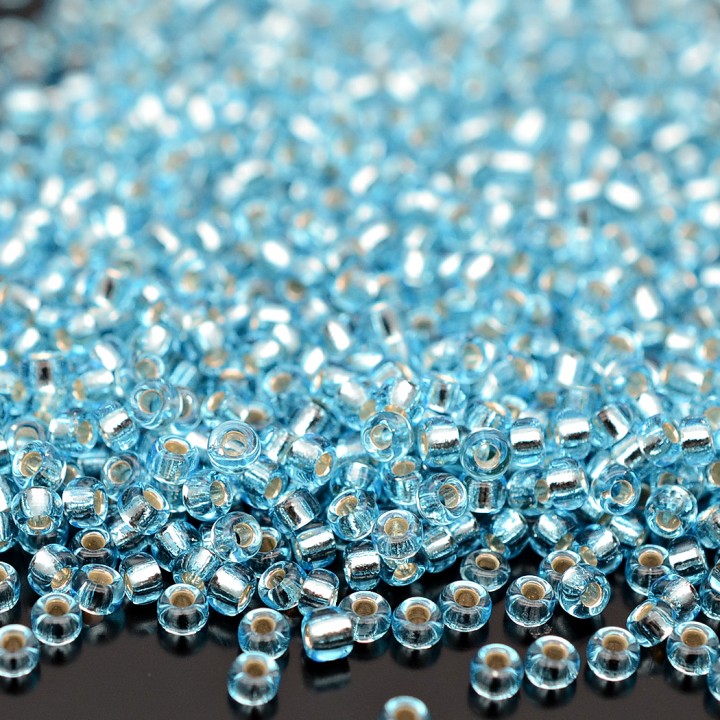 Round seed beads 0018 11/0 Silver Lined Aqua, 5 grams