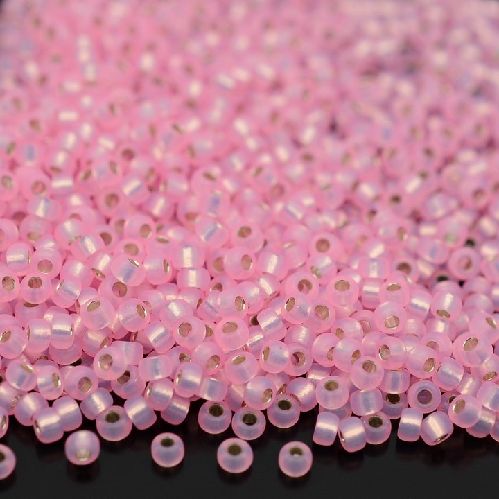 Бисер круглый 0643 11/0  S/L Light Pink Alabaster, 5 грамм