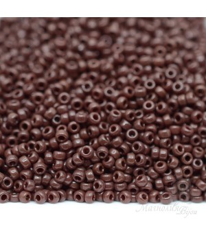 Round beads 0409 15/0 Opaque Chocolate, 5 grams