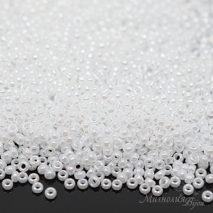 Round beads 0528 15/0 White Ceylon, 5 grams