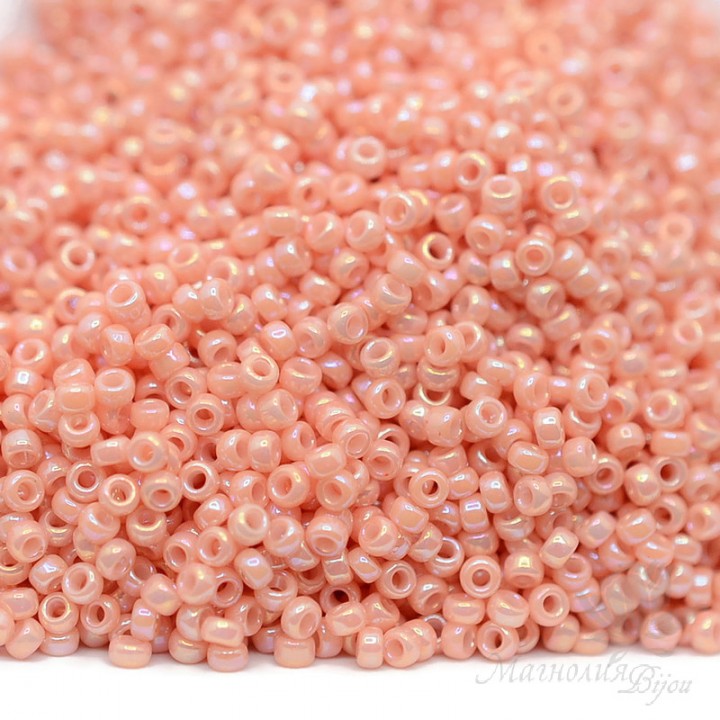 Beads round 0596 15/0 Opaque Peach Luster, 5 grams