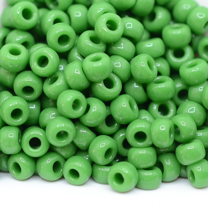 Beads round 0411 6/0 Opaque Green, 10 grams