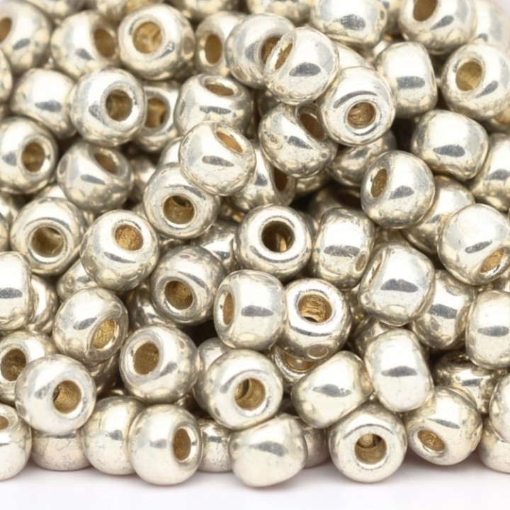 Бисер круглый 4201 6/0 Duracoat Galvanized Silver, 10 грамм