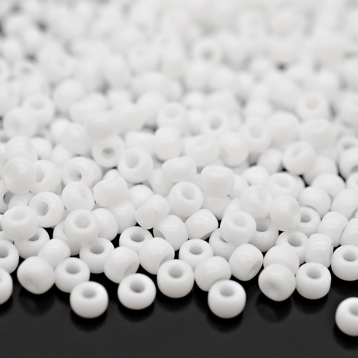Rocalla Miyuki 0402 8/0 Opaque White, 5g