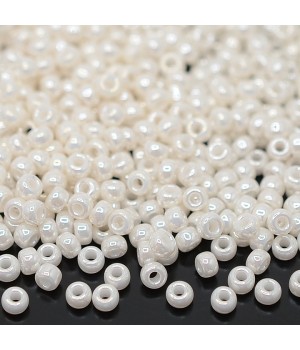 Round beads 0592 8/0 Ivory Ceylon, 5 grams