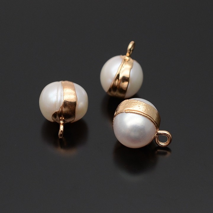 Baroque pearl pendant ~9-10mm, gold plated