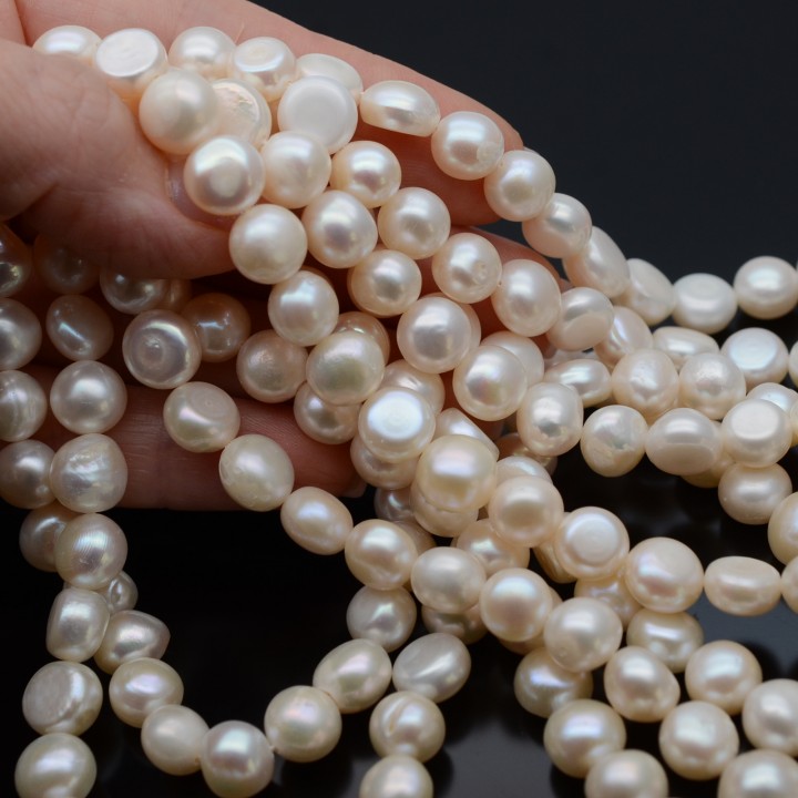 Baroque Flat Round pearls(Button) 9mm hite color, 1 strand 36cm