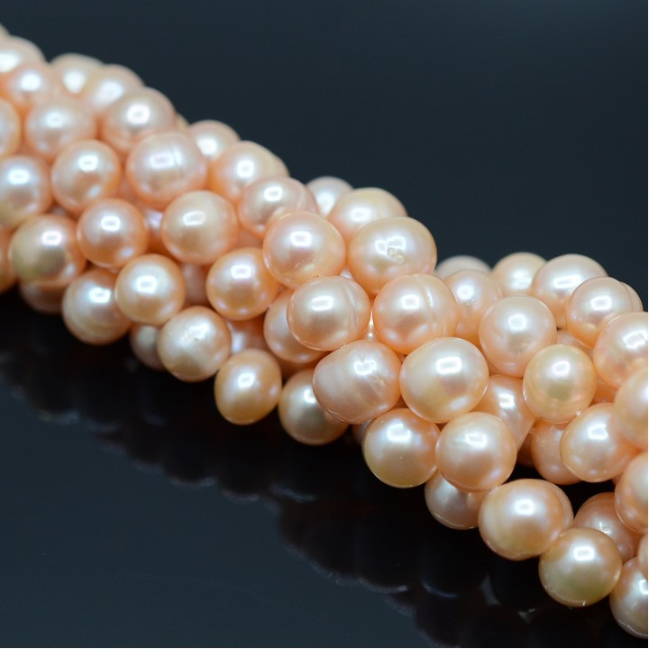 Baroque oval pearls (potato) 8-9mm peach, thread 36cm