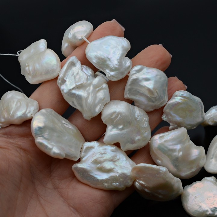 Natural large baroque pearls 23-33mm, 1 pearl