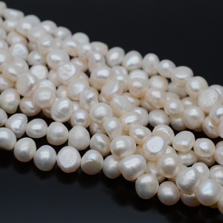 Baroque Flat Round pearls(Button) A ~7-8mm white color, 1 strand 35cm