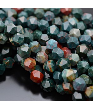 Агат индийский зеленый 10мм многогранник(наггетс)