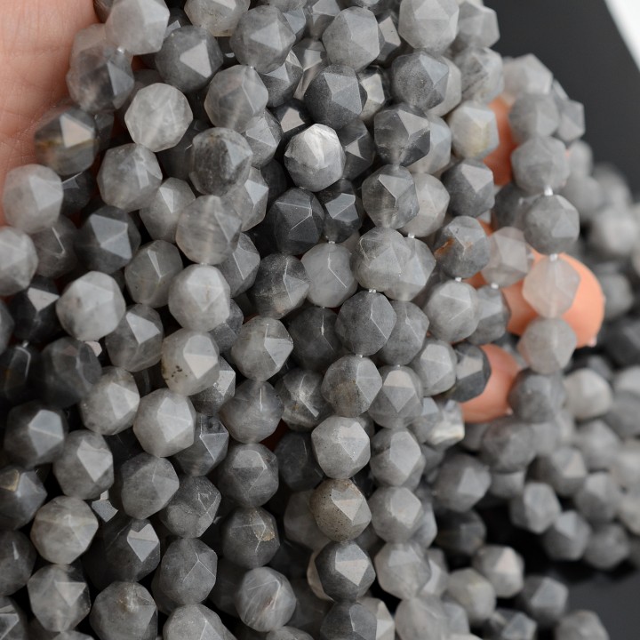 Агат серый 10мм многогранник(наггетс),  нить