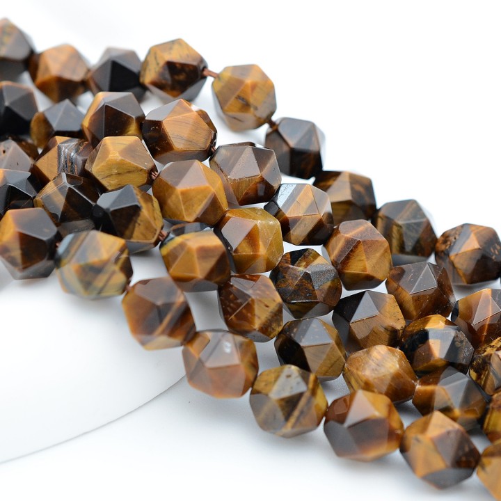 Ojo de Tigre natural 10mm forma poliedro, 1 hilo