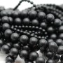 Cuentas de perla de concha satén mate 4mm 20 und., color negro