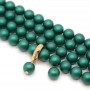 Tira de 48 cuentas de perla de concha 8mm satén mate, color esmeralda