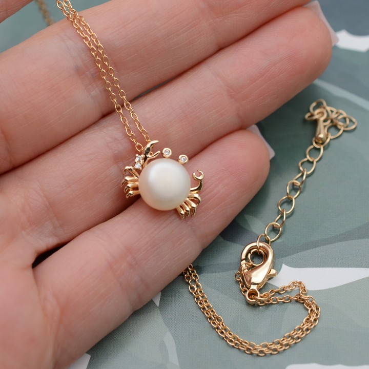 Marking-down! Natural Pearl Crab pendant on a chain, 18K gold plated